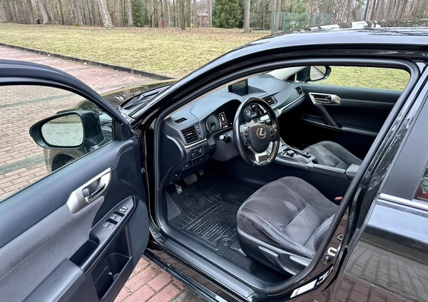 Lexus CT cena 96500 przebieg: 42200, rok produkcji 2019 z Augustów małe 497